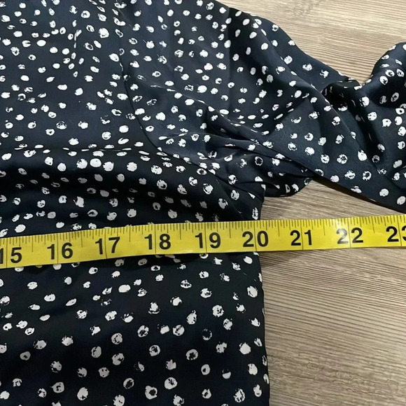 The Limited Pleated Sleeve Dress Brush Dot Navy Size 8 Feminine Polka dot NWT - Picture 9 of 14